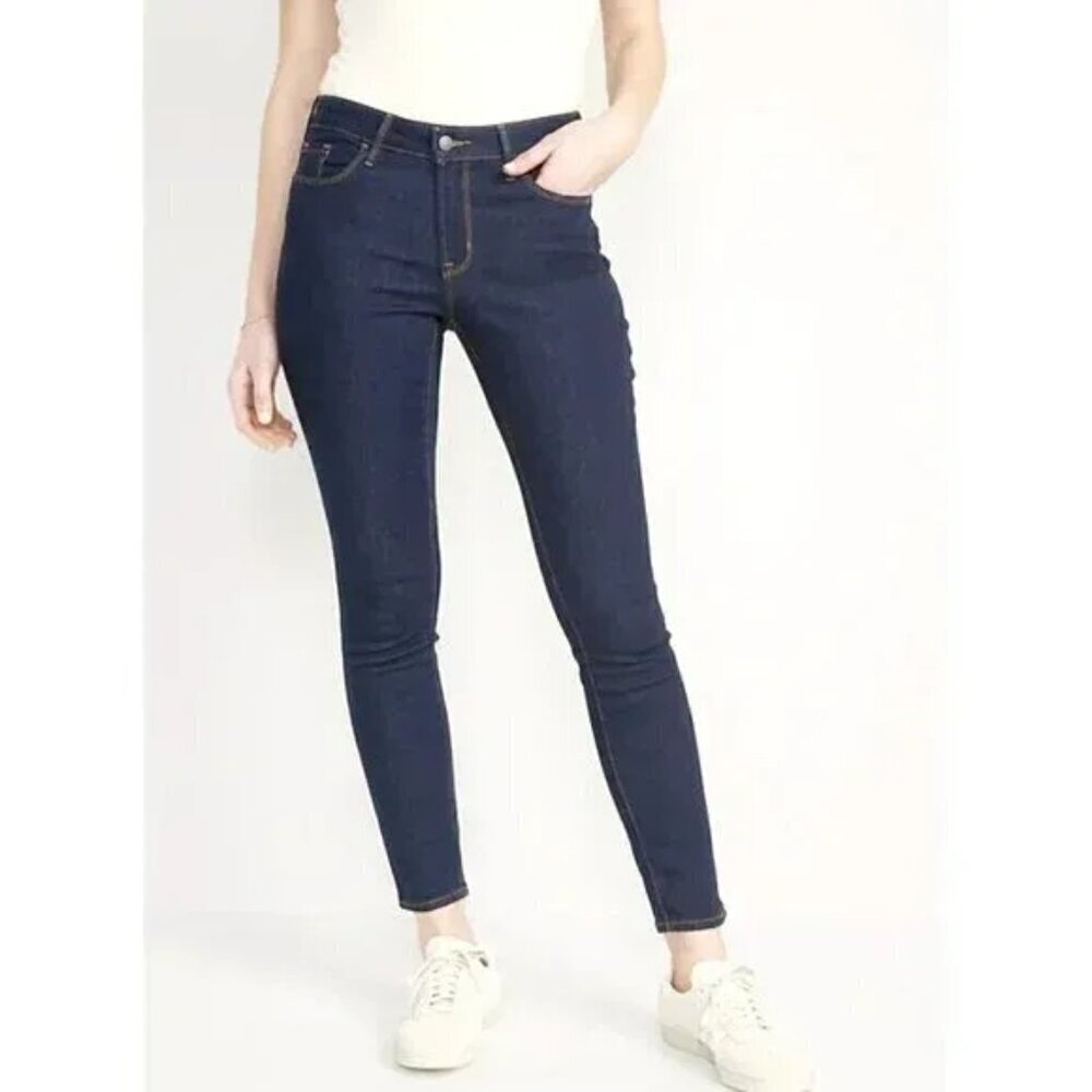 NWT Old Navy Mid Rise Super Skiny Dark Wash Denim Jeans